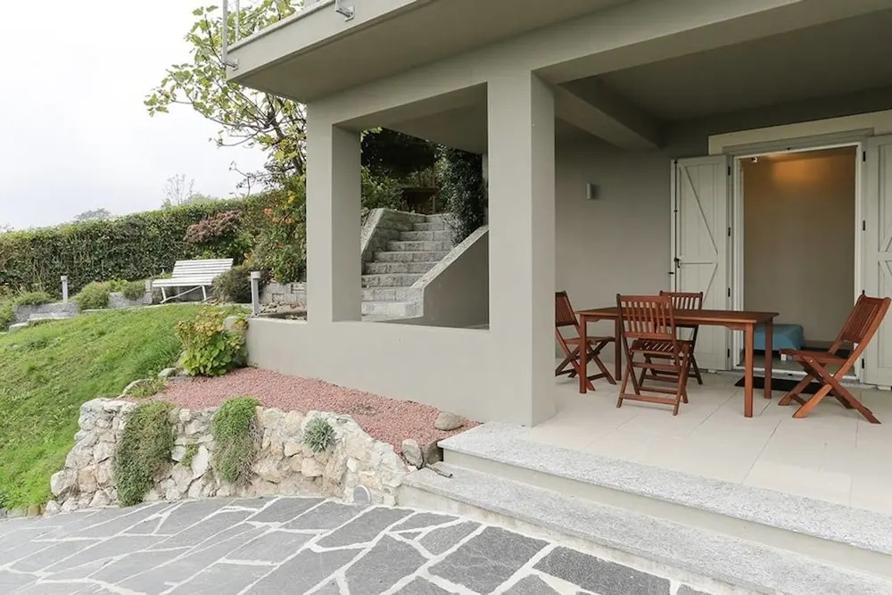 Italian Lakes 1 bed Apartment With Lake Views, Private Terrace, Wifi, Peaceful Location