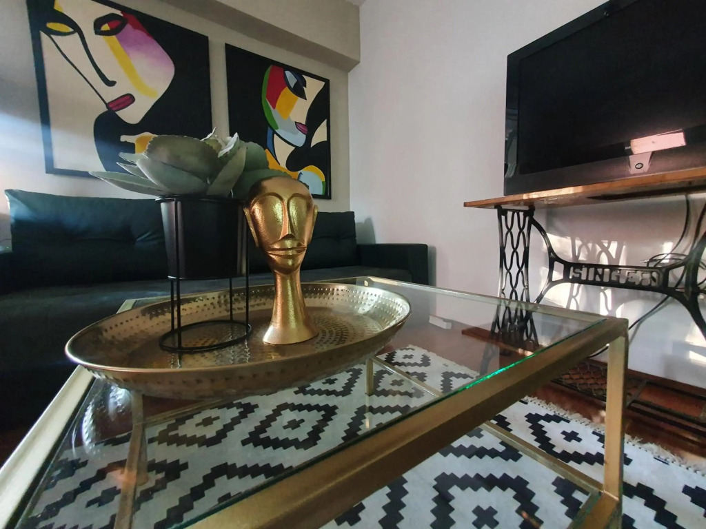 Central 2 bedroom apartment