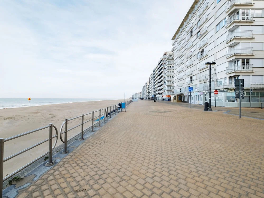 Modern Apartment in Westende/Middelkerke with Beach Nearby