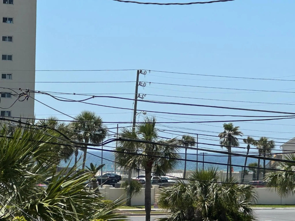5810 Beach Drive Unit B