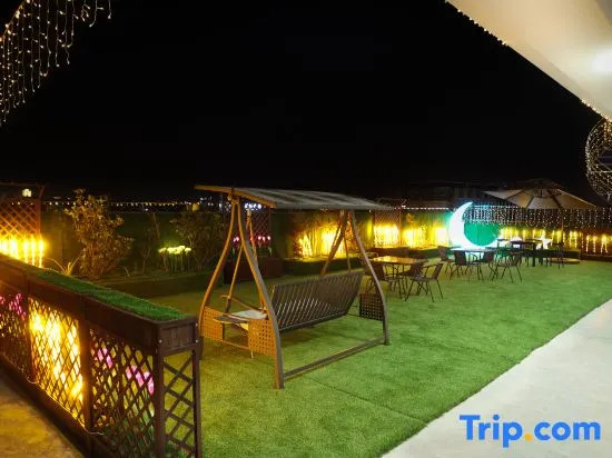Ruili Manxing Boutique Hotel