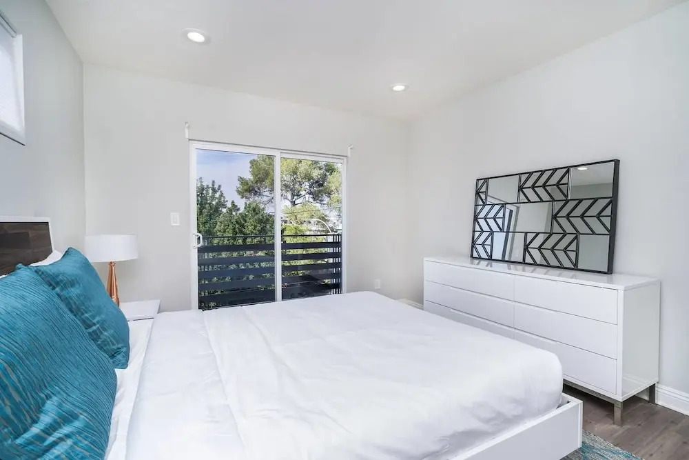 Brand NEW Luxury 3bdr Townhome In Silver Lake