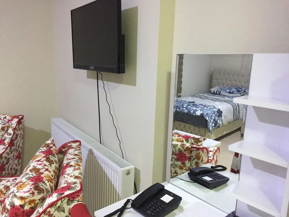 Royal Ozcelik Otel