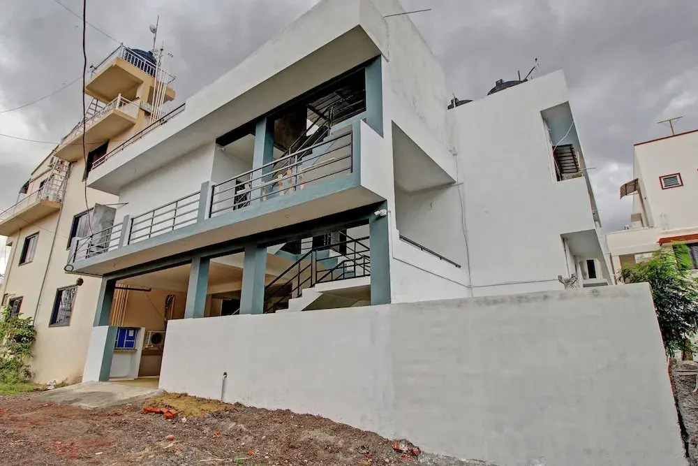 Oyo 45997 Gsn Residency
