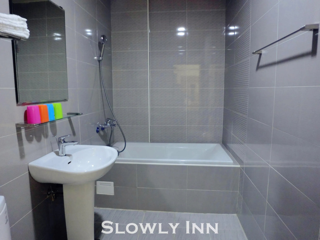 Slowly inn