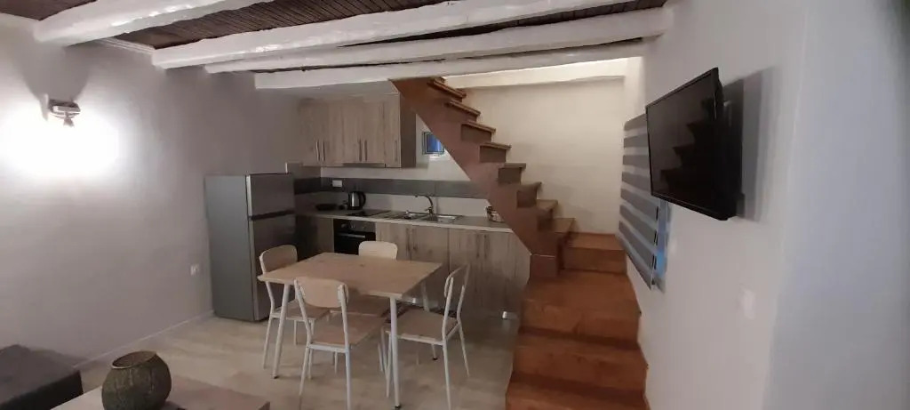 Helens little villa
