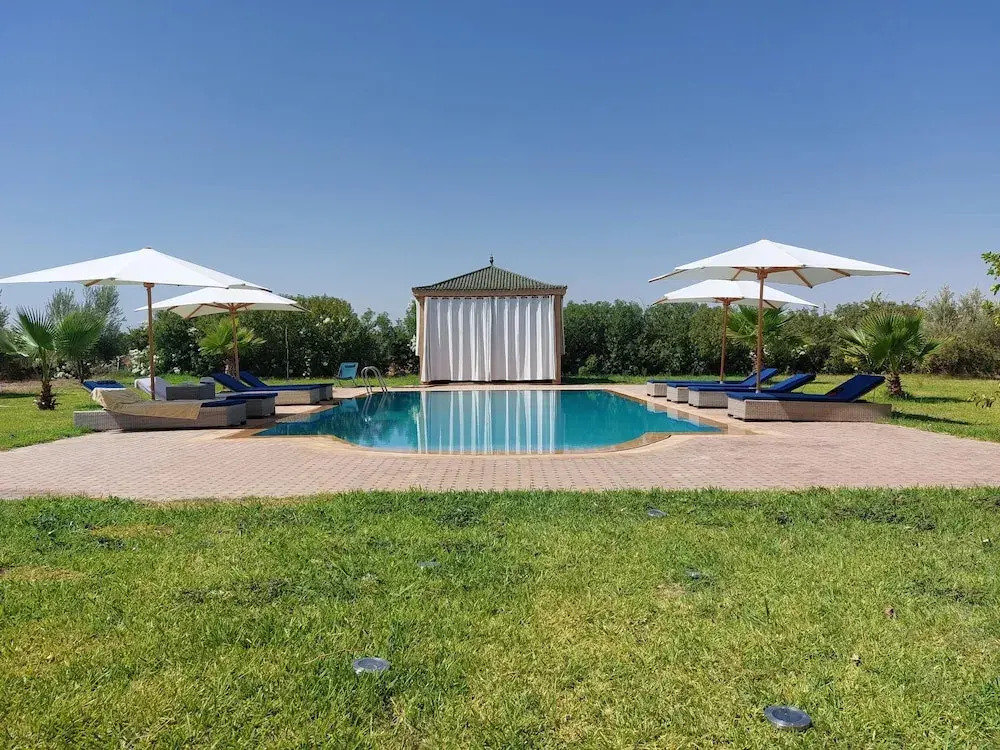 Saphir Paon - Luxury Villa in the middle of a farm