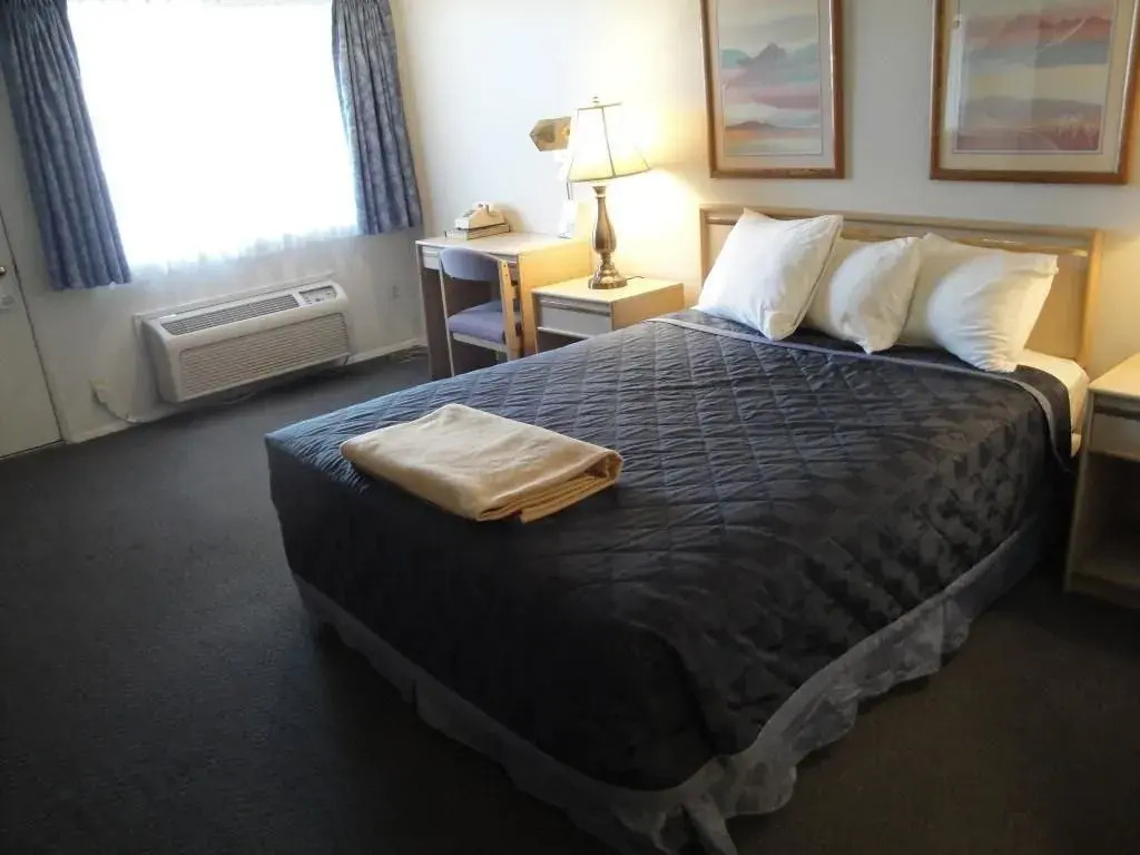 The Hotel Y