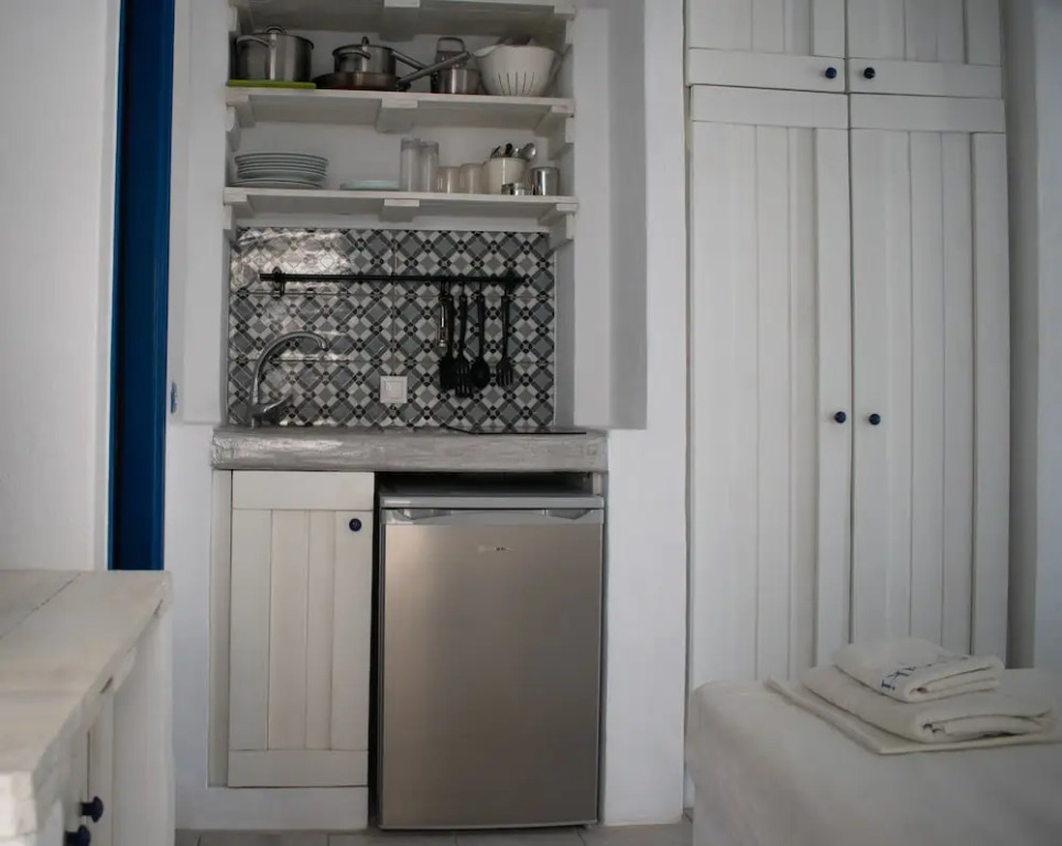 Aeraki Studios & Apartments