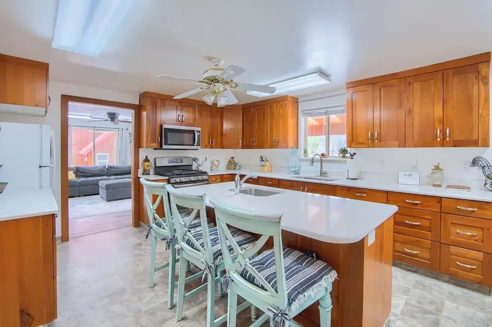 Group Getaway w/ Mtn Views: Home in Circleville!