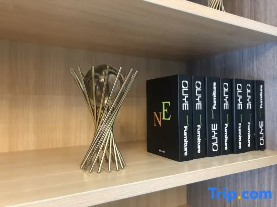 Weizun Boutique Hotel (Shanghai Hongqiao Airport National Convention and Exhibition Center store)