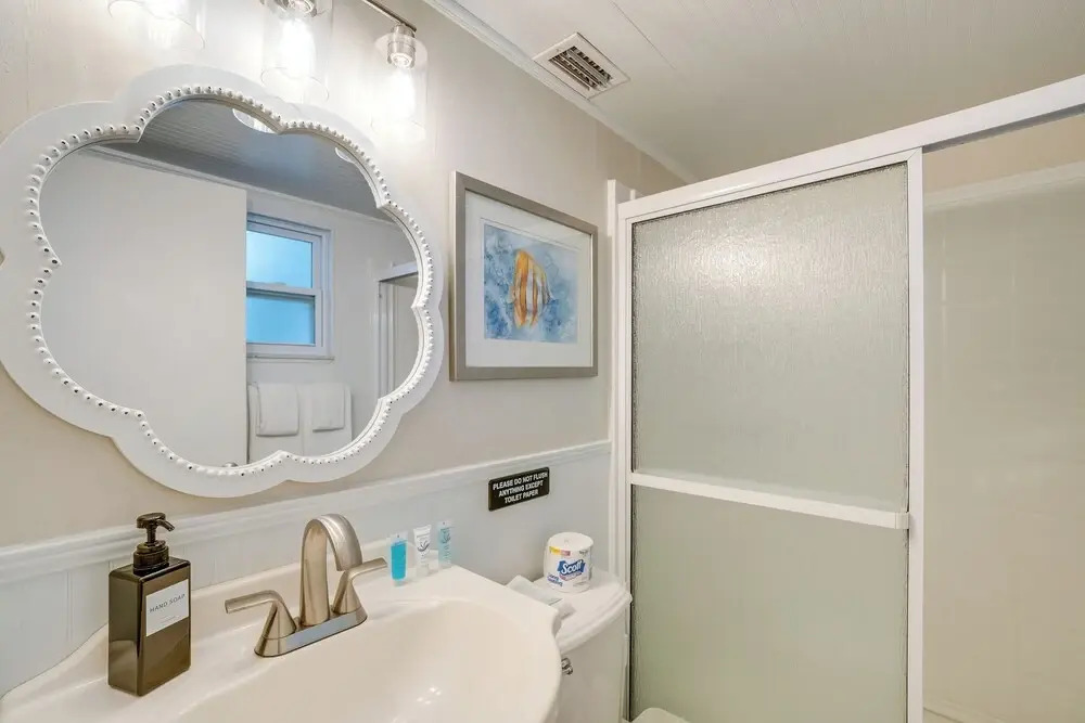 Walk to the Bay: Pet-friendly Oasis in Sarasota!