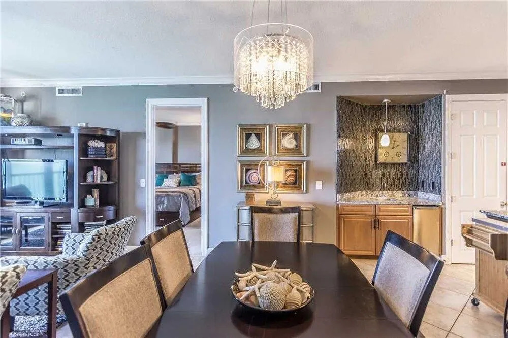 Grand Pointe 605 - 3 Br home by RedAwning