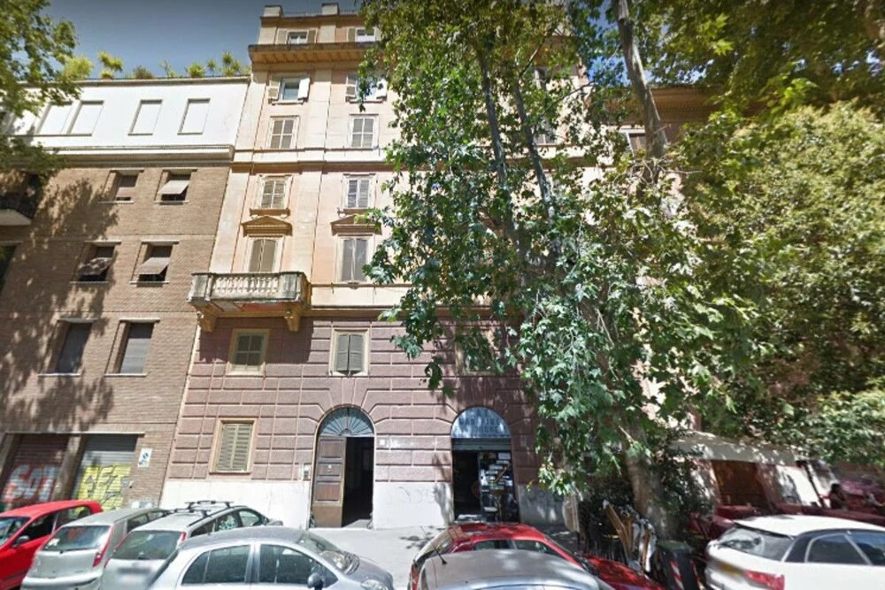 Lovely 2 bed Flat in Front of the Colosseum!