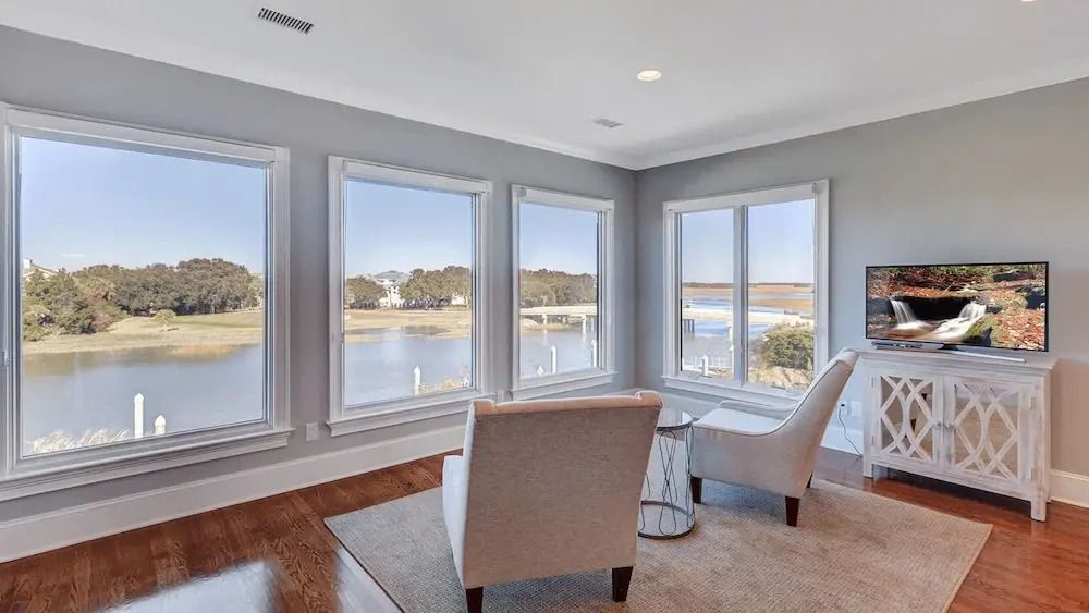 20 Morgan Place Drive by Avantstay Waterfront Home w/ Private Dock