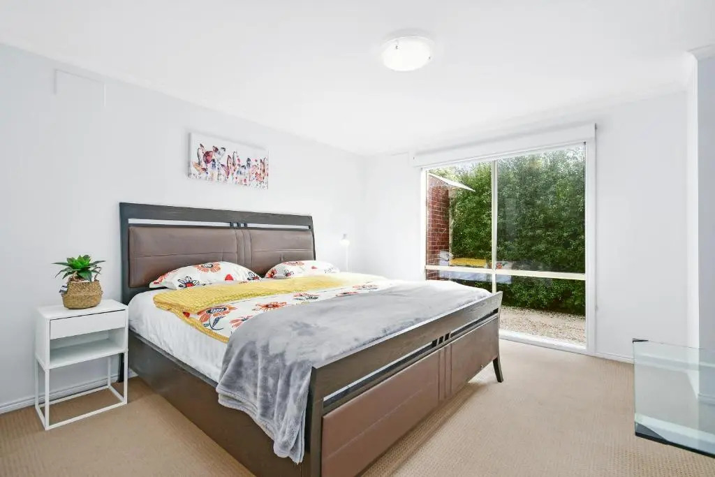 Lovely 3 bedroom unit