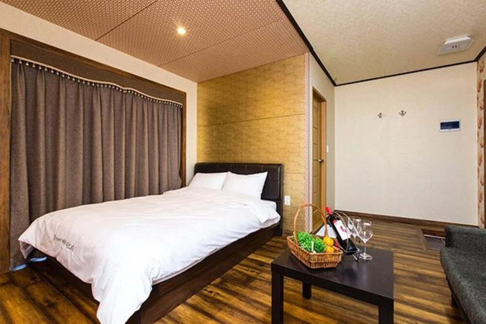 Geoje Beach Nadree Pension