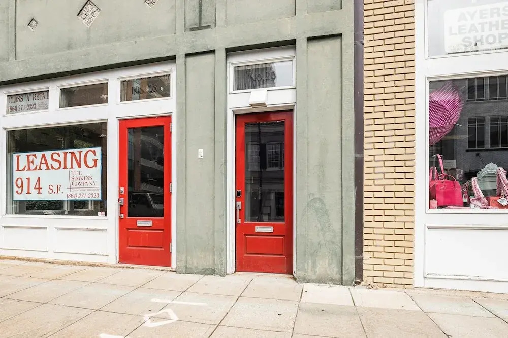 Red Door Apartment 2.0 ~ Heart Of D-twn ~ Lovesac