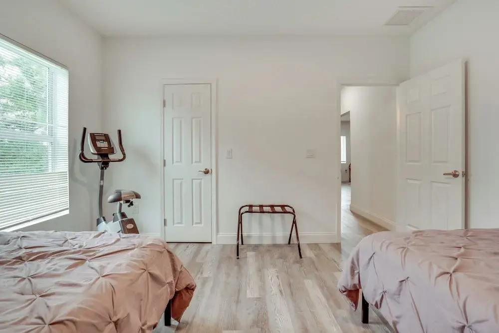 13 Mi to Beaches: Pet-friendly Condo in Palmetto!