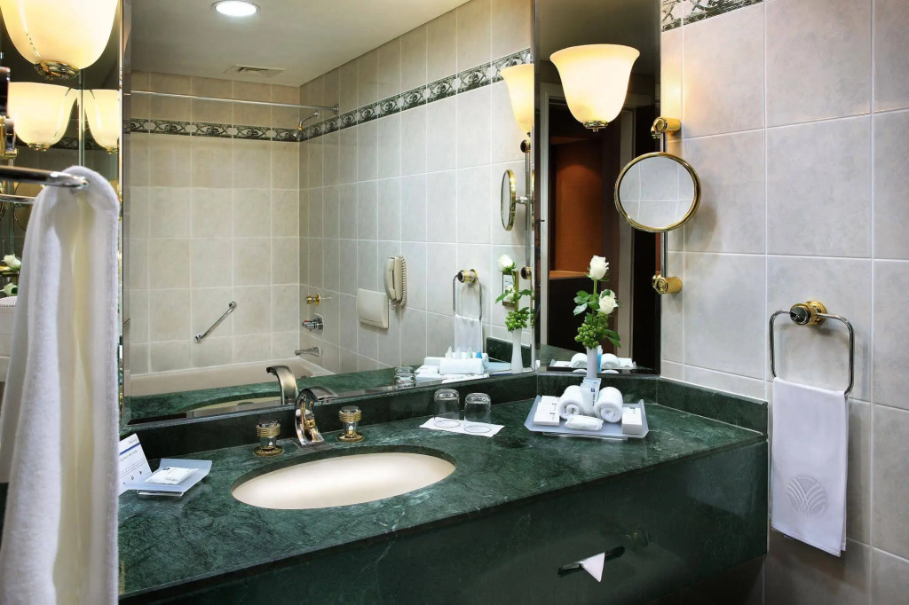 Mövenpick Grand Al Bustan