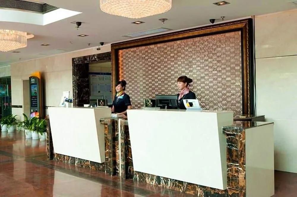 Shenzhen Douhui Fashion Hotel