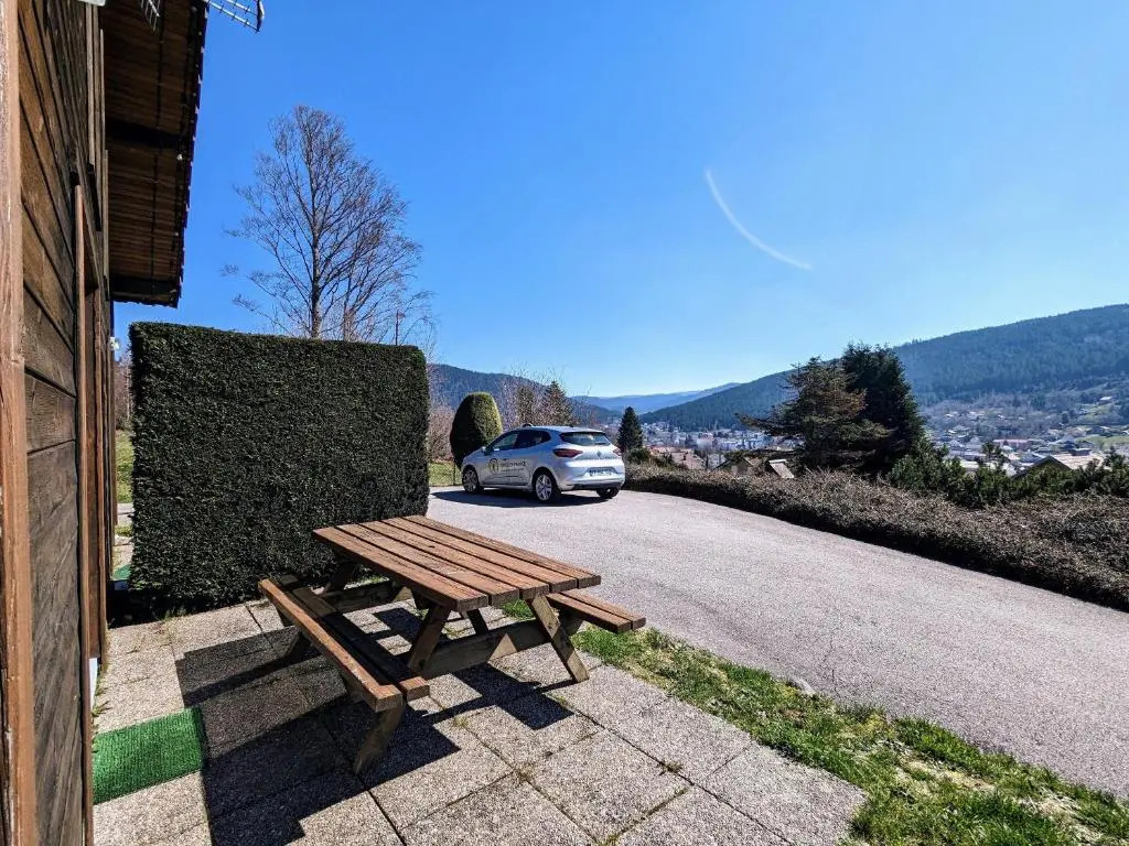 Chalet familial avec cheminée à Gérardmer - FR-1-589-37