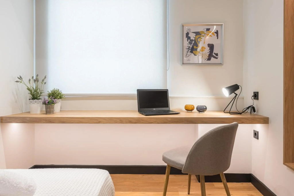 Brand New Ermou Veni Apartment