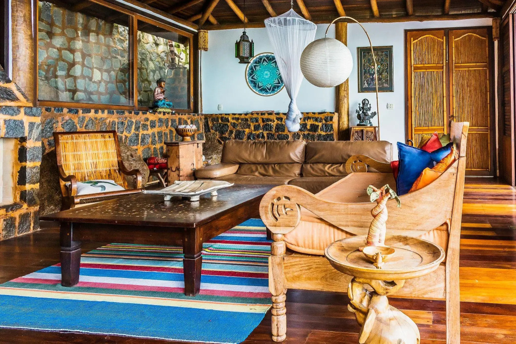 Casa de luxo com piscina e natureza em Ilhabela