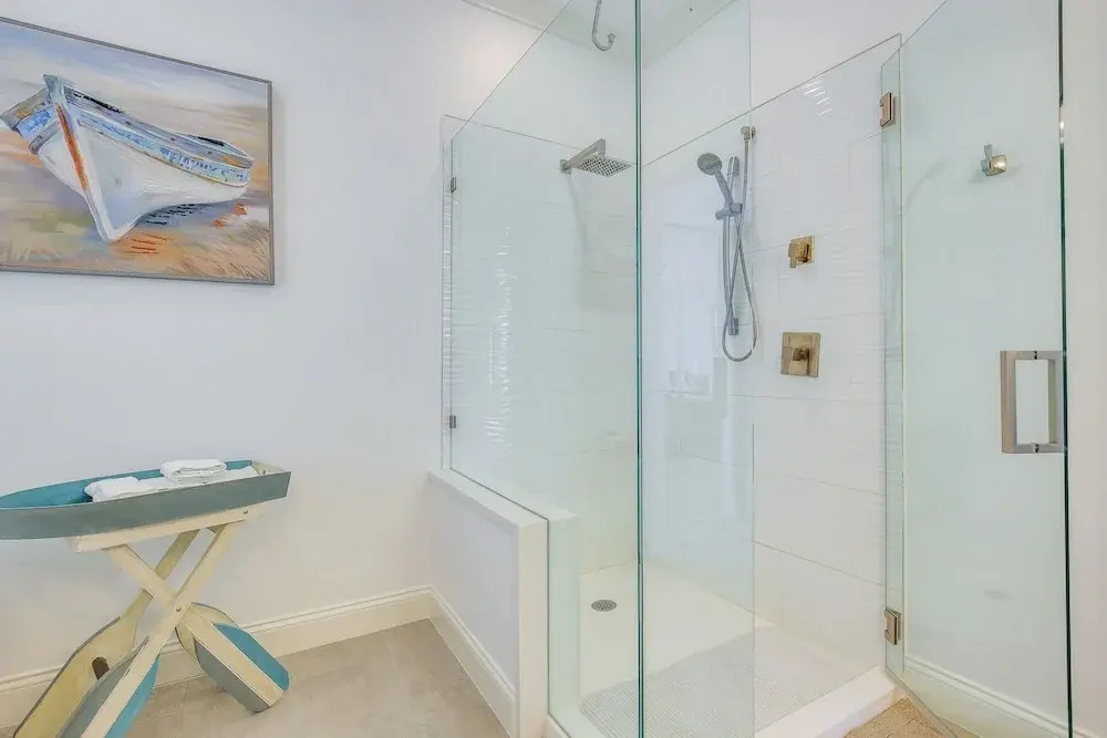 Canal Access & Pool: Lighthouse Point Getaway!