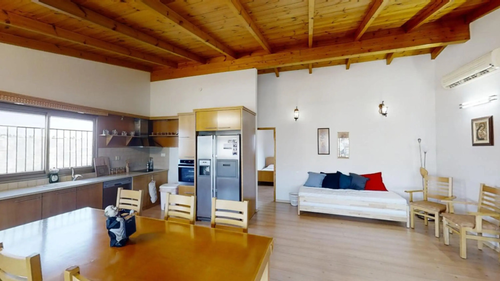 Cozy Wood Apartment With Great View to Nazareth
