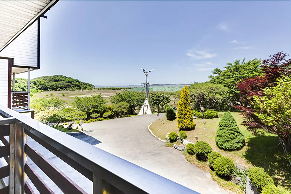 Daebudo Blue Sunset Pension