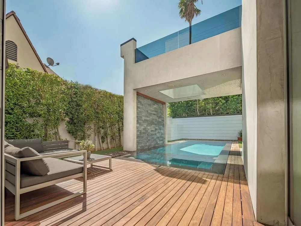 Villa Ever