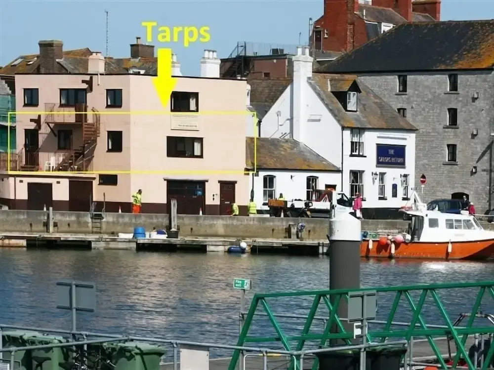 Tarps Apartment