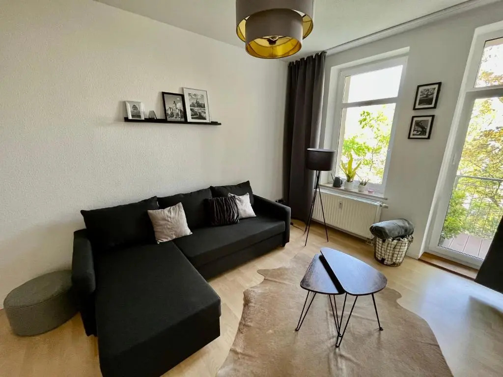 Purer Luxus mit 2 Schlafzimmern, Balkon und Privat-Parkplatz