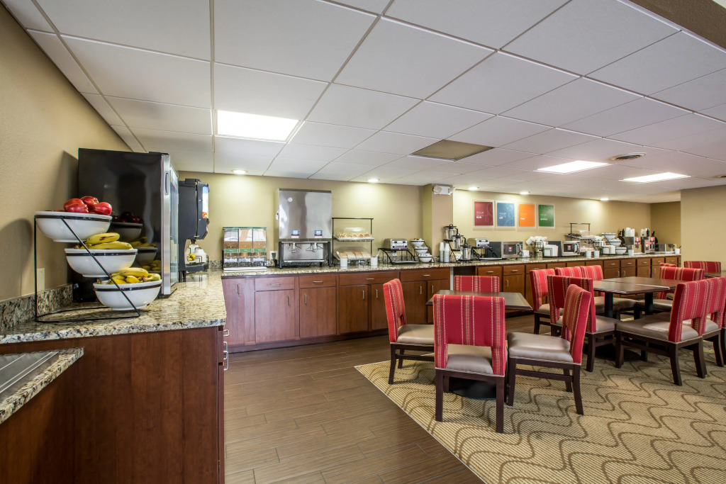Comfort Inn & Suites at Dollywood Lane