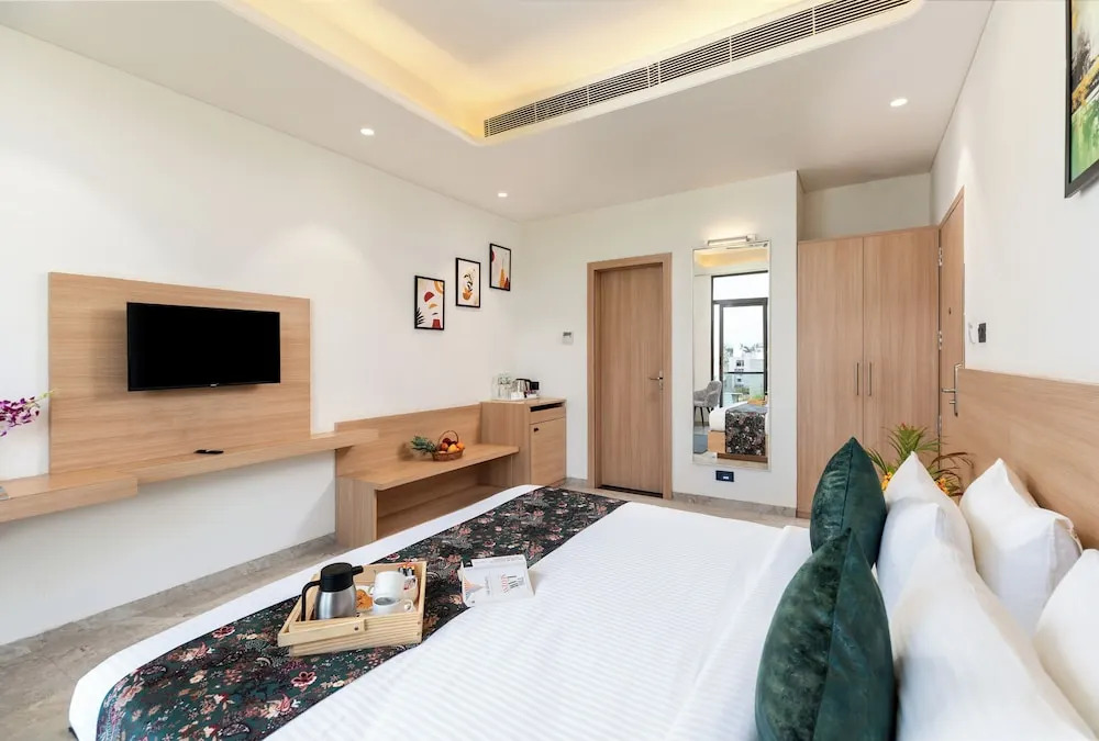 7 Rays Hotel