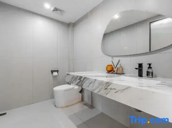 TML-4 bedroom 6 bathroom villa in Pattaya city (private KTV room + pool)