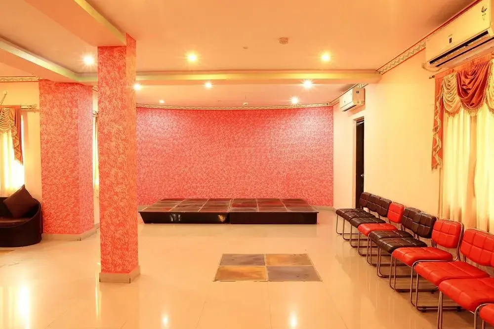 OYO 3276 Hotel Rockstar Suites