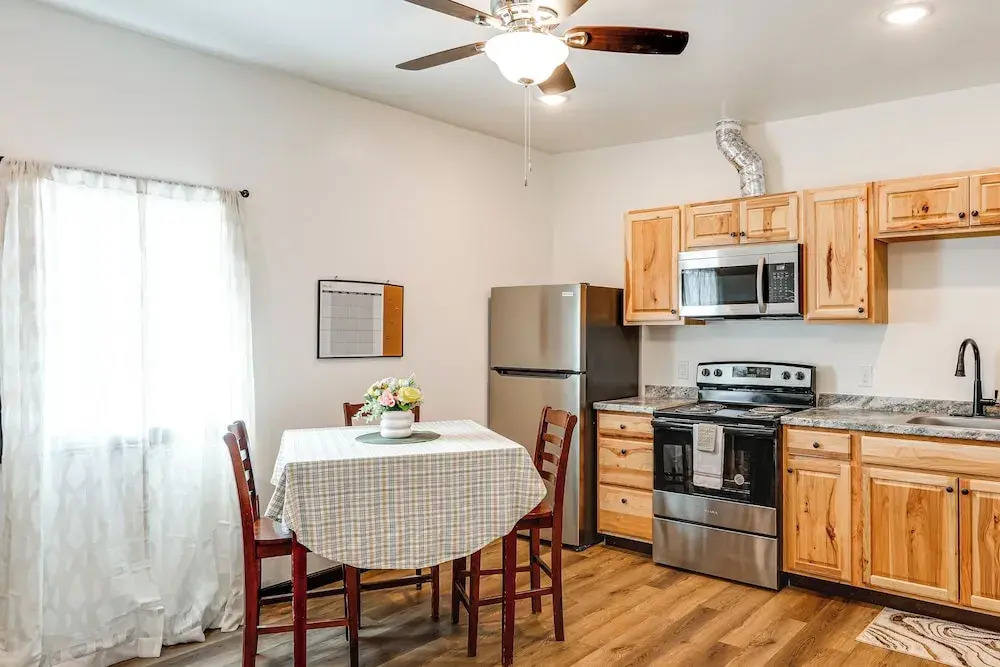 < 2 Mi to Dtwn: Pet-friendly Getaway in Fairbanks