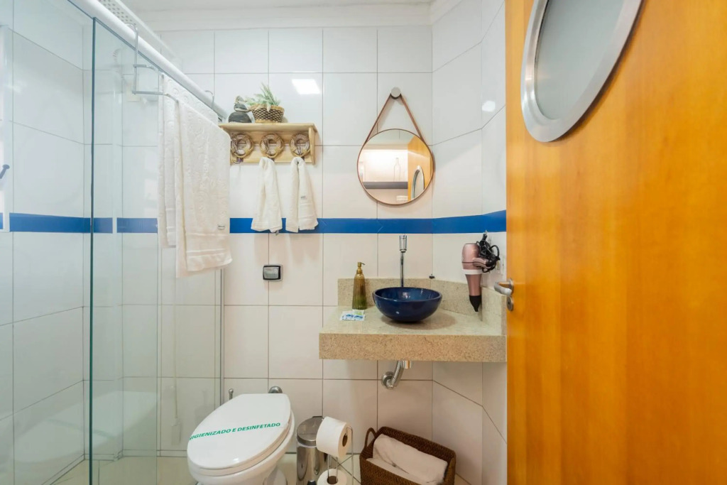Lindo Apartamento frente para praia, Wi-Fi, estacionamento gratuito
