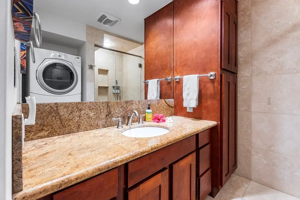 Oceanfront Complex - Updated Ground-floor Condo w/ AC & 2 Pools - Vrkcv