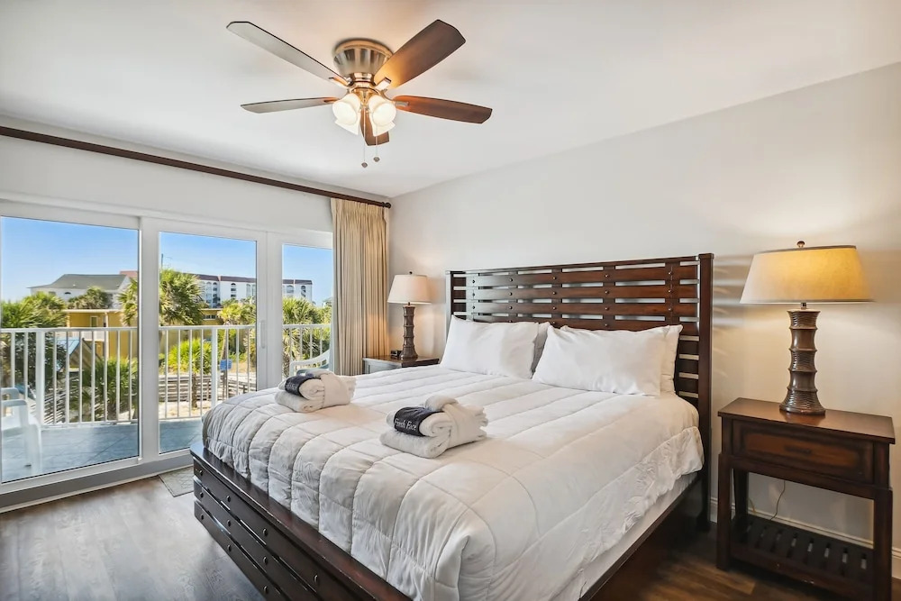 Seacrest 301B is a 2 BR Gulf front on Okaloosa Island by RedAwning
