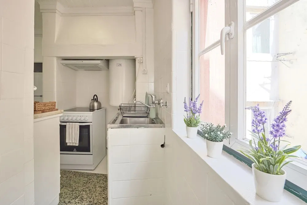 Graça and Alfama Heritage 3-BR Signature Suites by NestAtLisbon