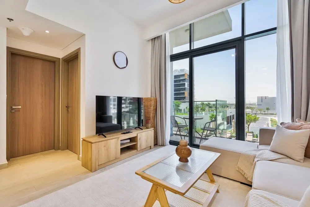 PVH - Chic 1BR - Azizi Riviera 37