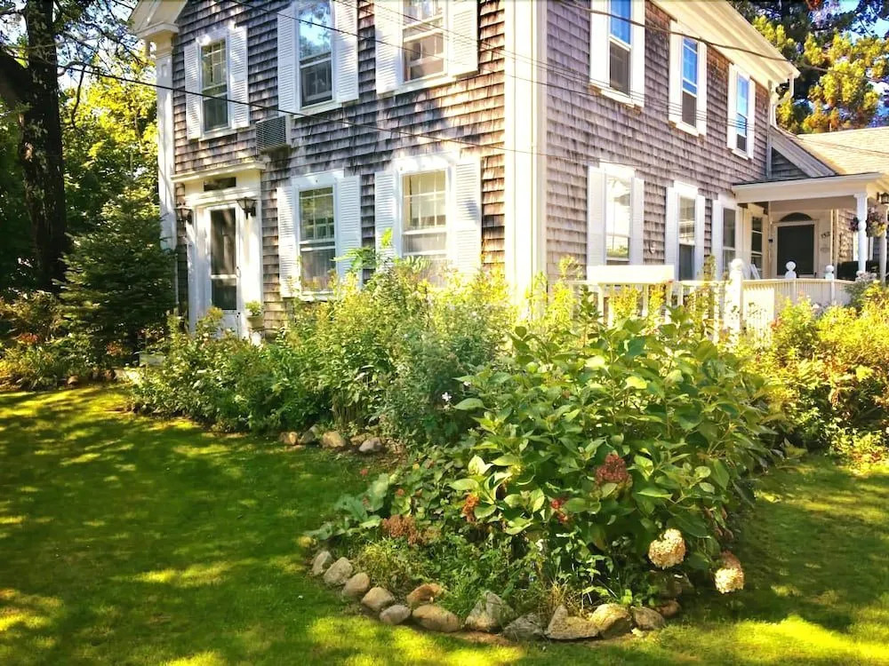 Isaiah Hall Inn