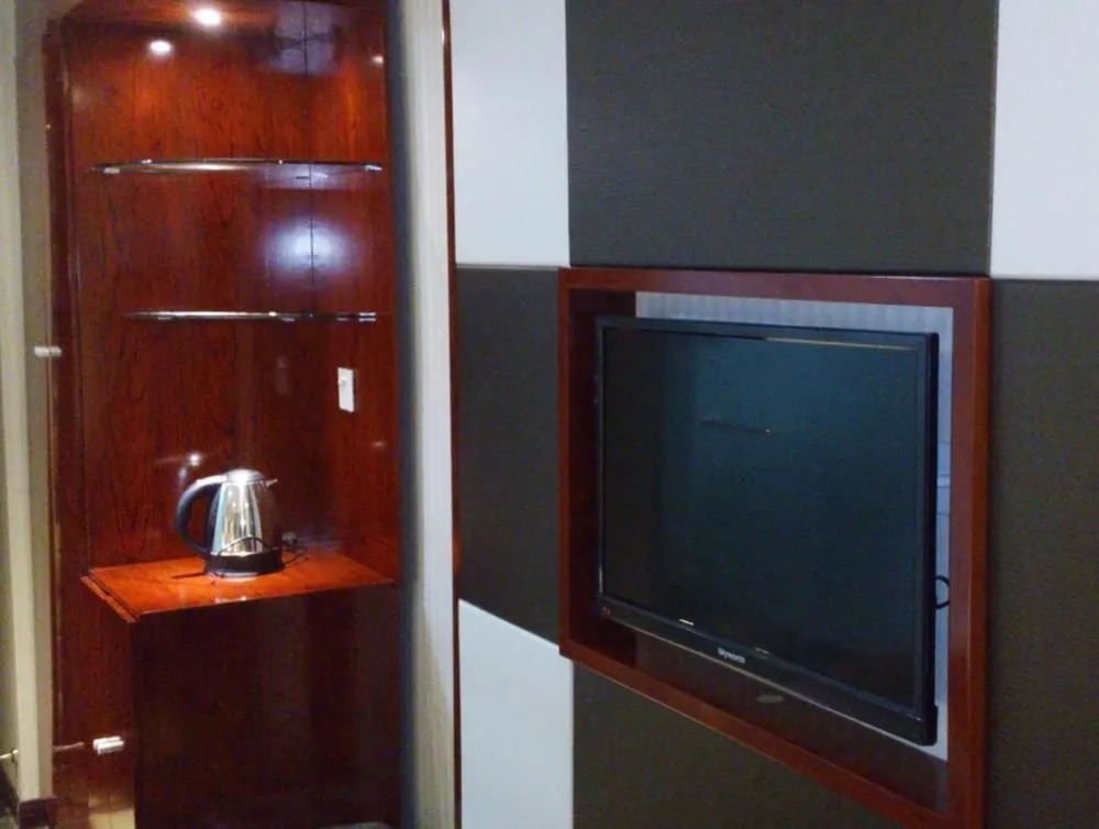 Yiqiu Fashionable Hotel
