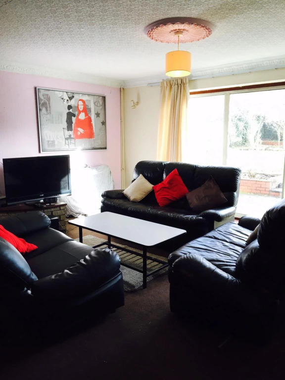 Birmingham Guest House 03