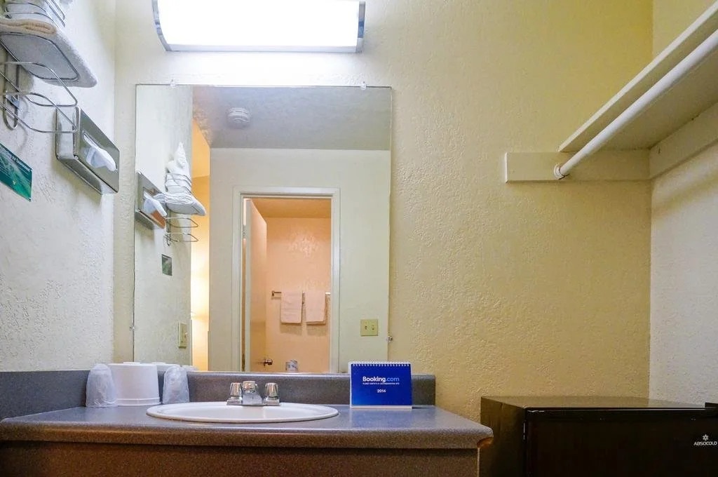 E-Z 8 Motel San Jose 1