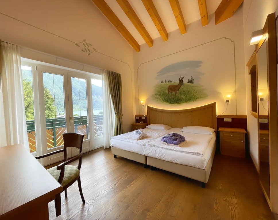 Alledolomiti Boutique Lake Hotel