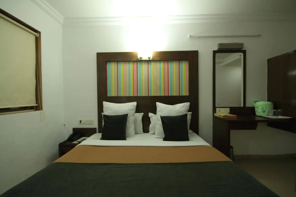 hotel kadamb inn